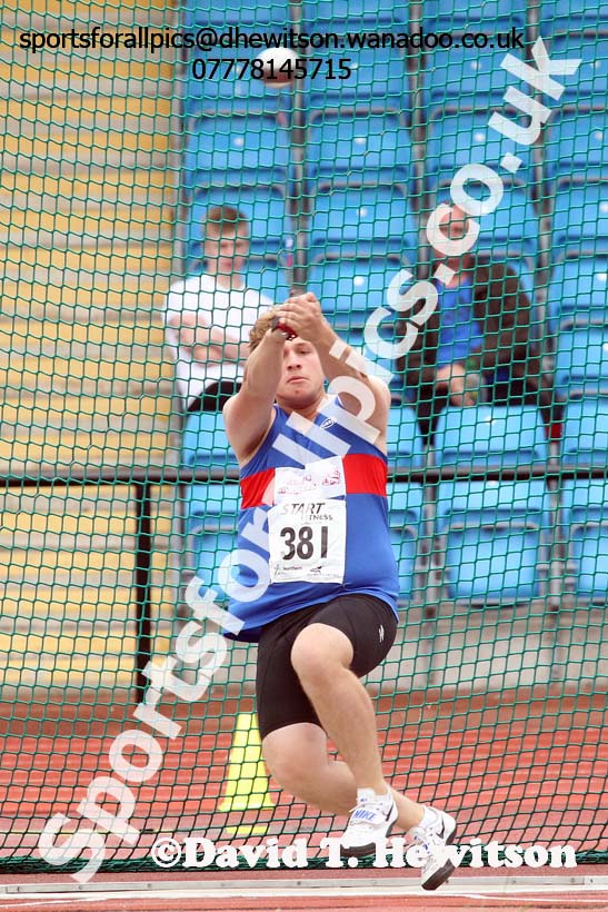 Mens under-20s hammer, Northern Championships, Sport City, Manchester. Photo: David T. Hewitson/Sports for All Pics